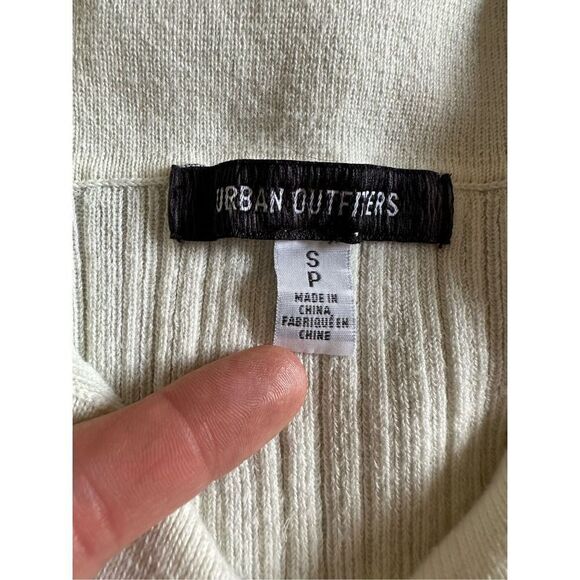 URBAN OUTFITTERS CREAM RIB KNIT POLO CROP SWEATER sz S - Picture 3 of 7
